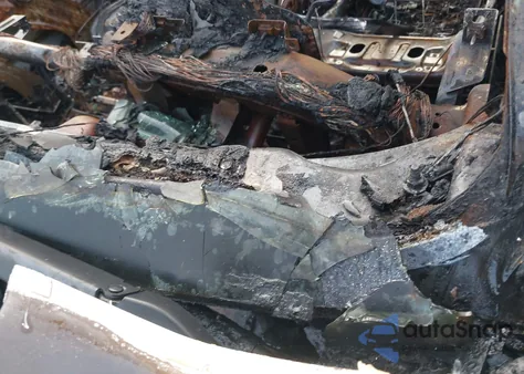 2014 Chevrolet Silverado 1500 2Lt z USA, uszkodzony, nr VIN 3GCUKREC2EG298203